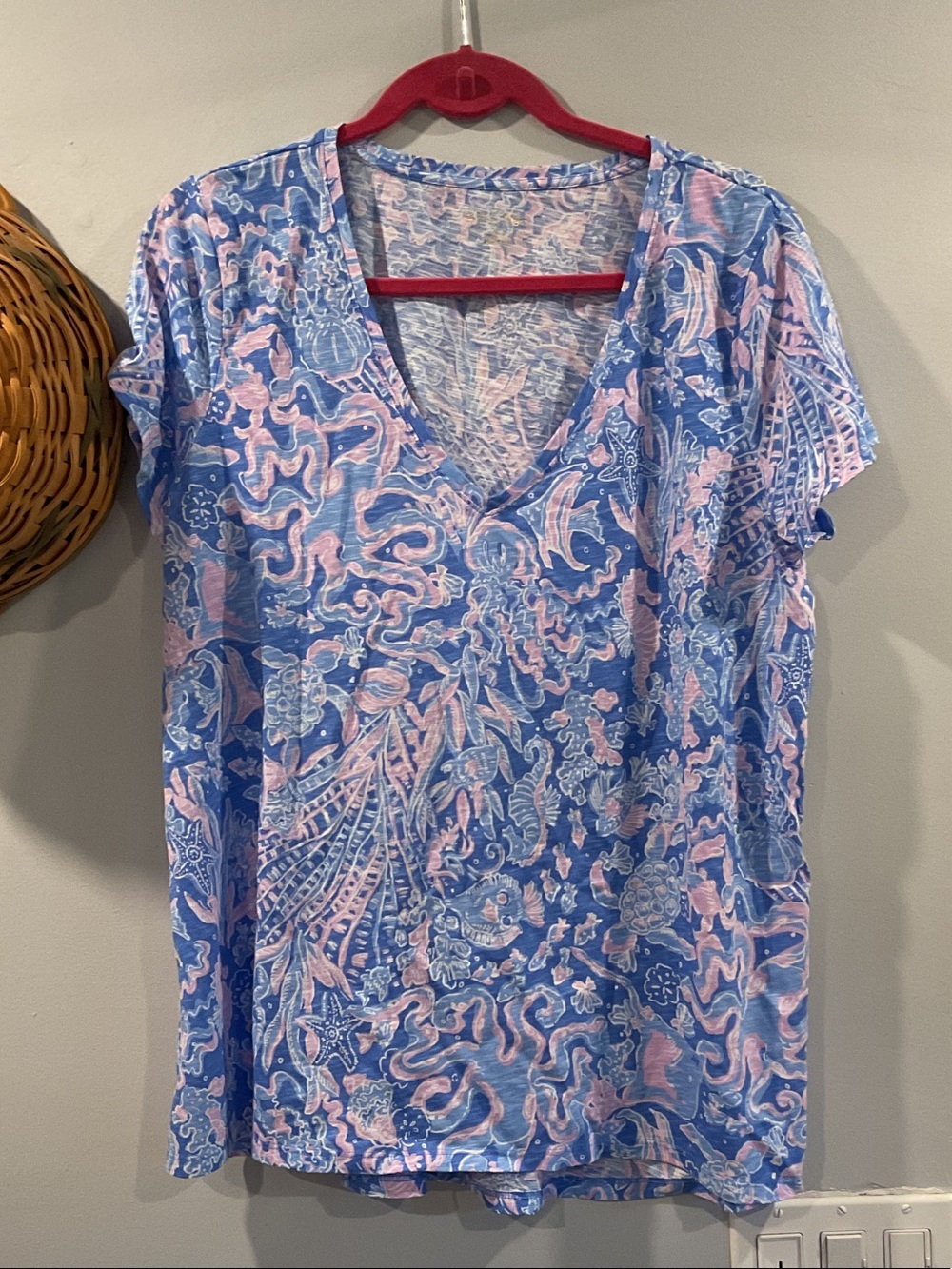 EUC Lilly Pulitzer shirt